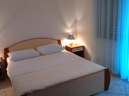 Apartmani Petra Pakoštane Exteriér fotografie